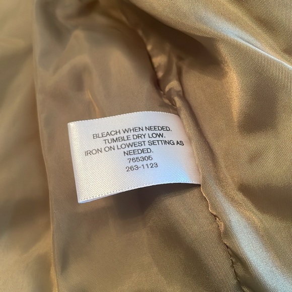 ANA green zip up puffer jacket - Picture 10 of 12